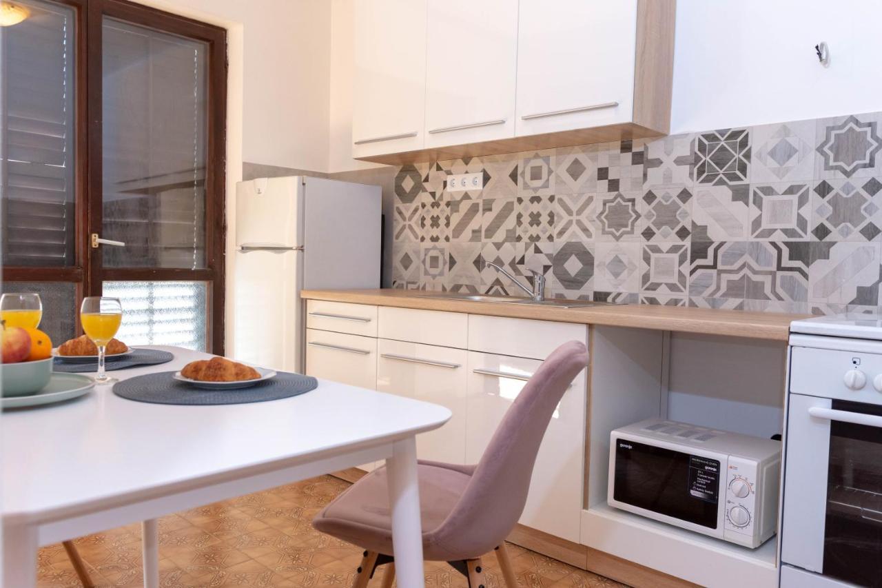 Villa Apartman Duce Milka Extérieur photo